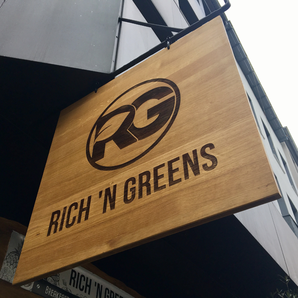 Rich`N Greens . Restaurant mit veganen Optionen