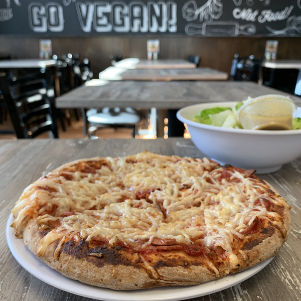 Cruzer Pizza 100 % Vegan . Vegane Pizzeria