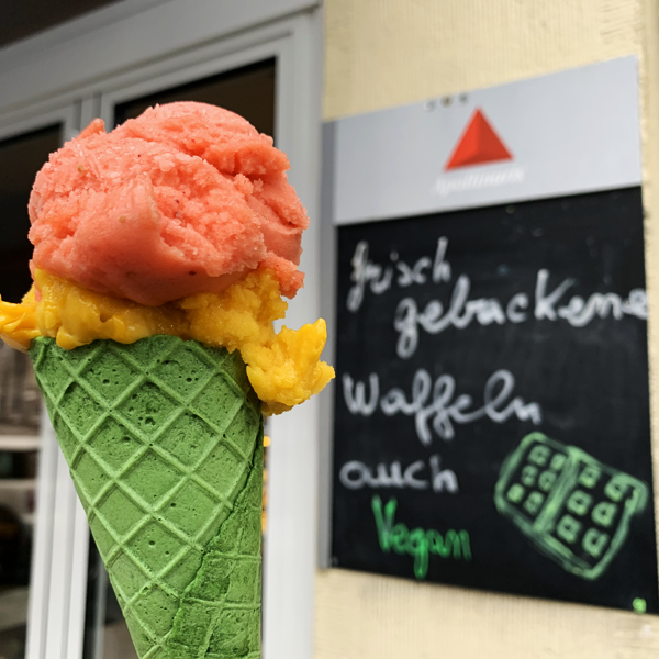 Eisschmiede - Manufaktur für Genuss . Eisdiele mit veganen Eissortiment